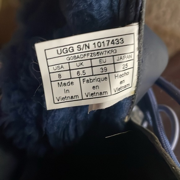 UGG waterproof boots Atlason shearling blue 8 - Picture 6 of 6